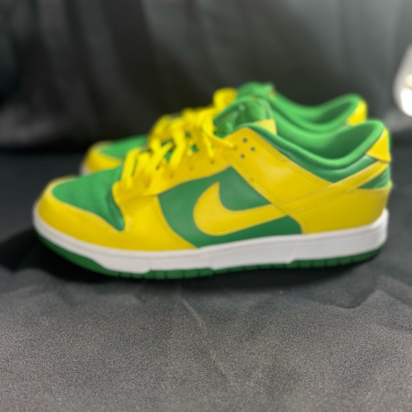 Nike Other - Mens Nike Dunks reverse Brazil size 10